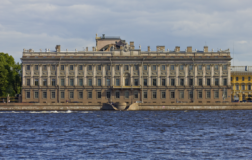 Мраморный дворец)
